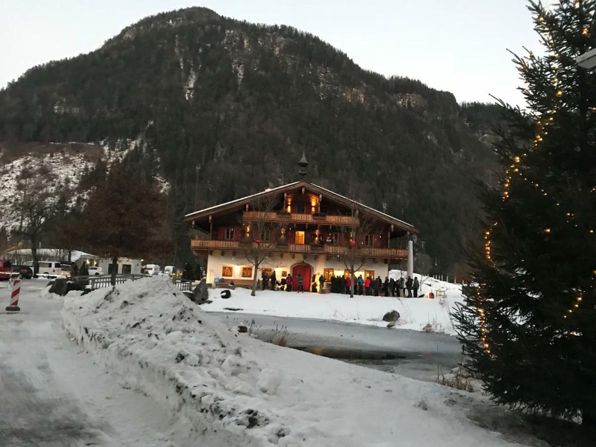 Grubhof Castle Flat For Families Apartment Sankt Martin bei Lofer Bagian luar foto